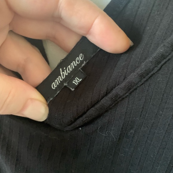 🛍️ 5 for $25!!!!! 🛍️ 1XL Black Long Sleeve Shirt - Picture 3 of 3